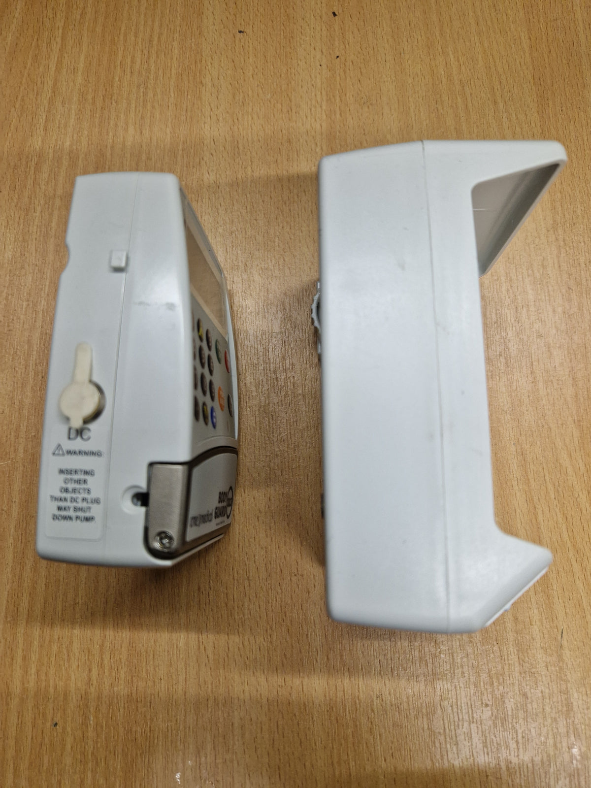 CME BodyGuard 323 Monochrome Display Infusion Pump + Docking Station Charger – Grey