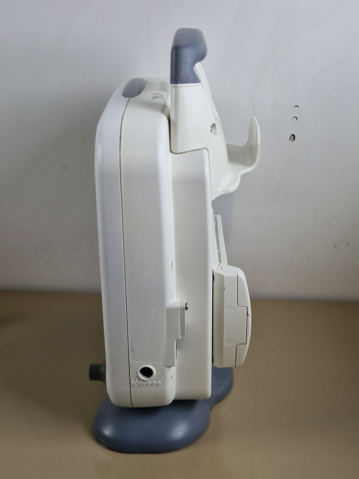GE Transport Pro Patient Monitor with Transport Display Power Supply