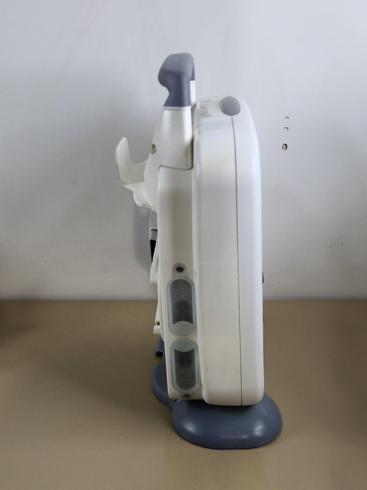 GE Transport Pro Patient Monitor with Transport Display Power Supply