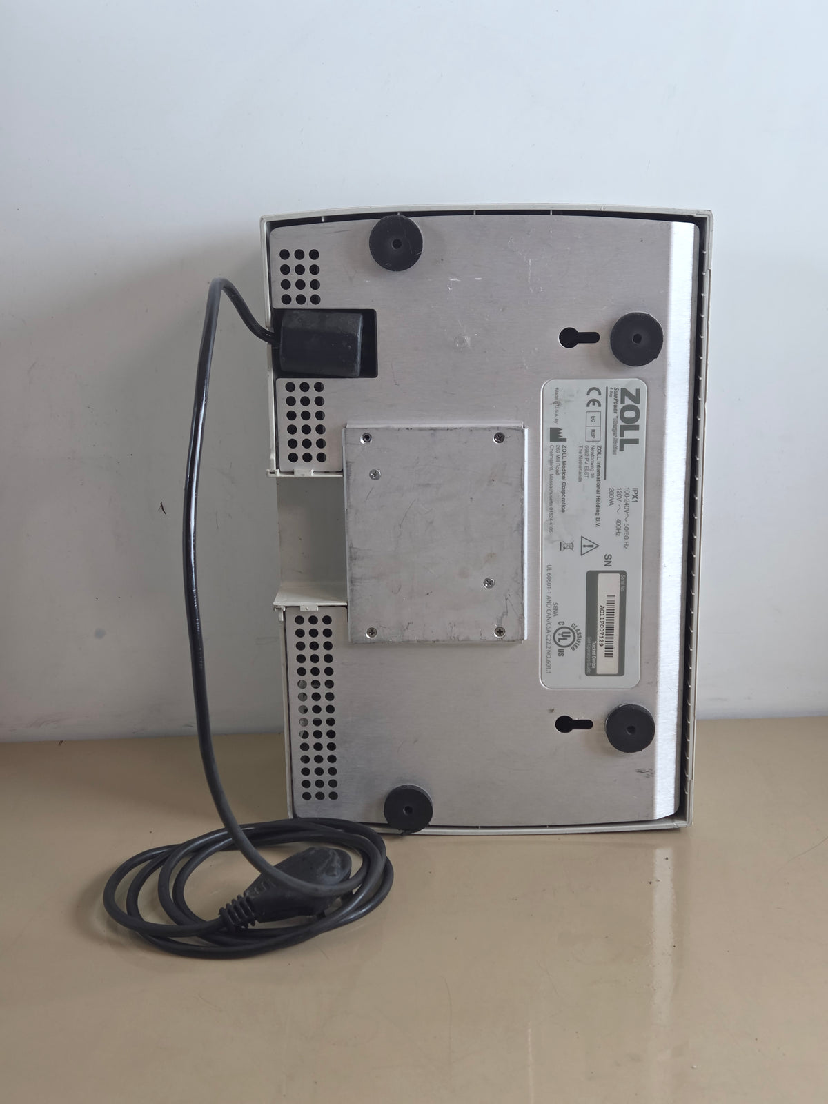 ZOLL SurePower 4-Bay Charger Station – Defibrillator Battery Charging System