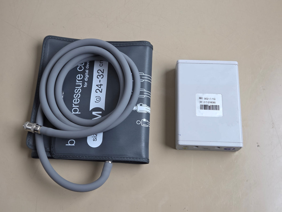 spacelabs model 90217A ambulatory BP - ABPM recorder upper arm + cuff - hose