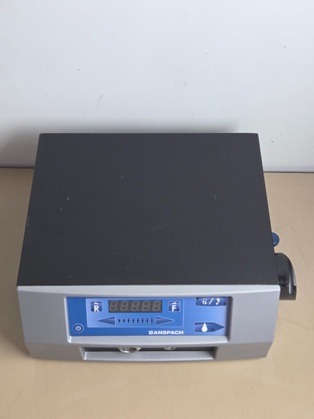 ANSPACH SC3002 console — controls, irrigation pump and identification label