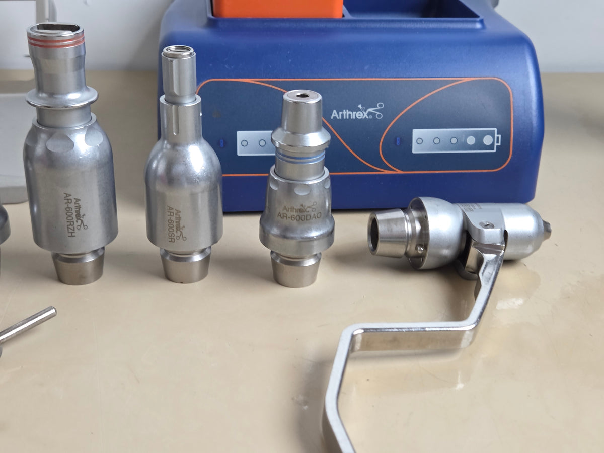 Arthrex Drill Saw Max 600 Power Surgical Drill Handpiece 8 Attachments Charger
