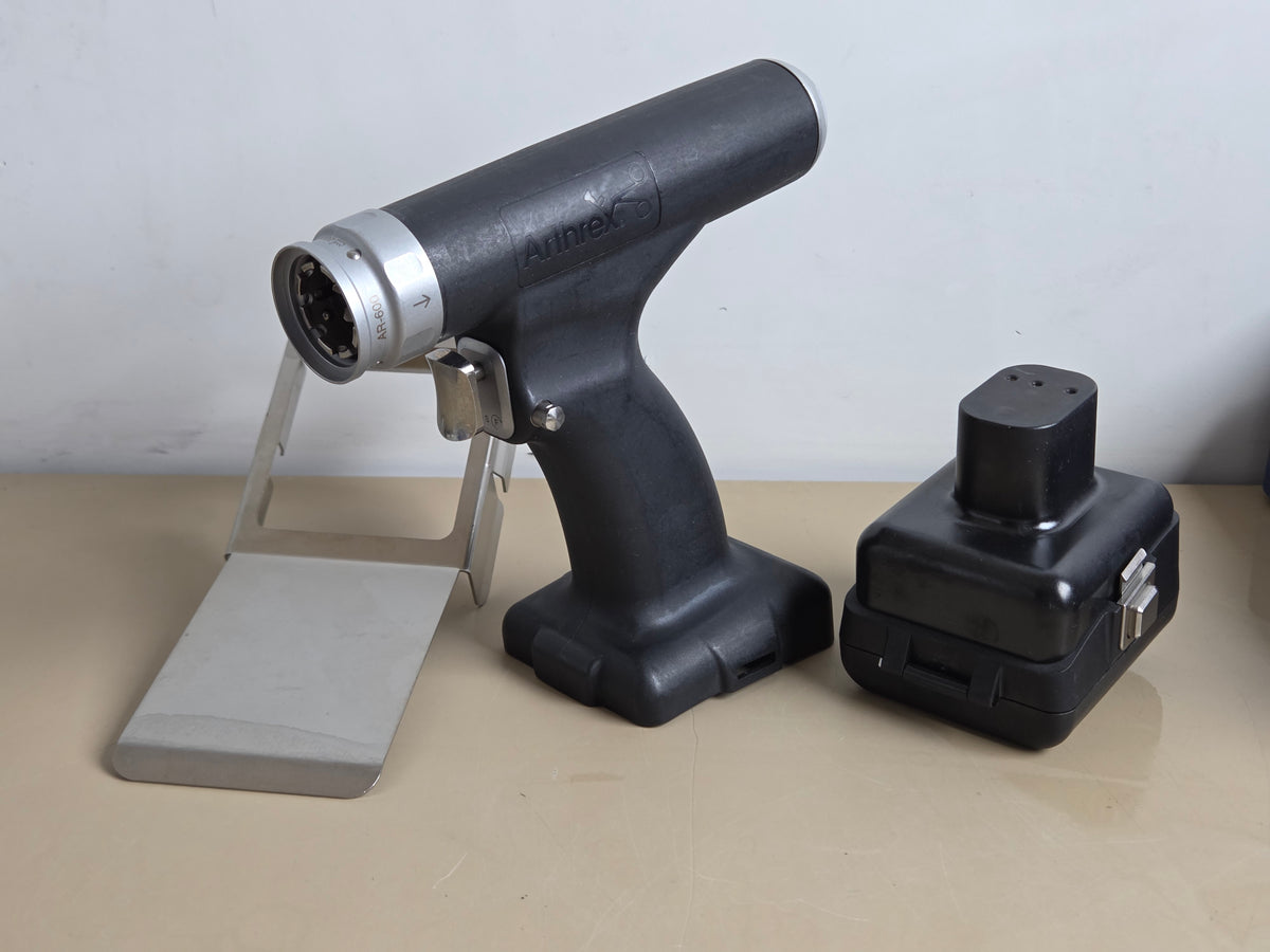 Arthrex Drill Saw Max 600 Power Surgical Drill Handpiece 8 Attachments Charger