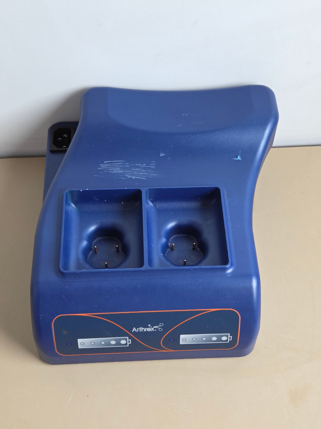 Arthrex Drill Saw Max 600 Power Surgical Drill Handpiece 8 Attachments Charger