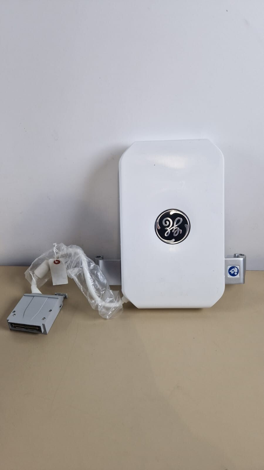 ge venue ultrasound 3 probe port box bay docking station ref: 54404230