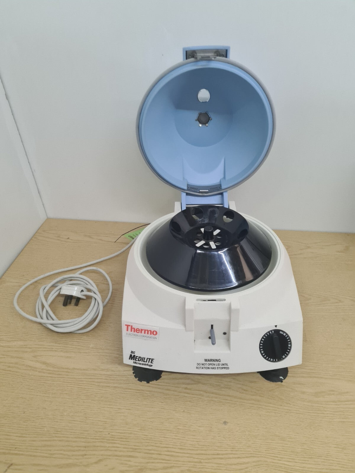 thermo scientific 004490F medilite centrifuge With 6 place rotor1