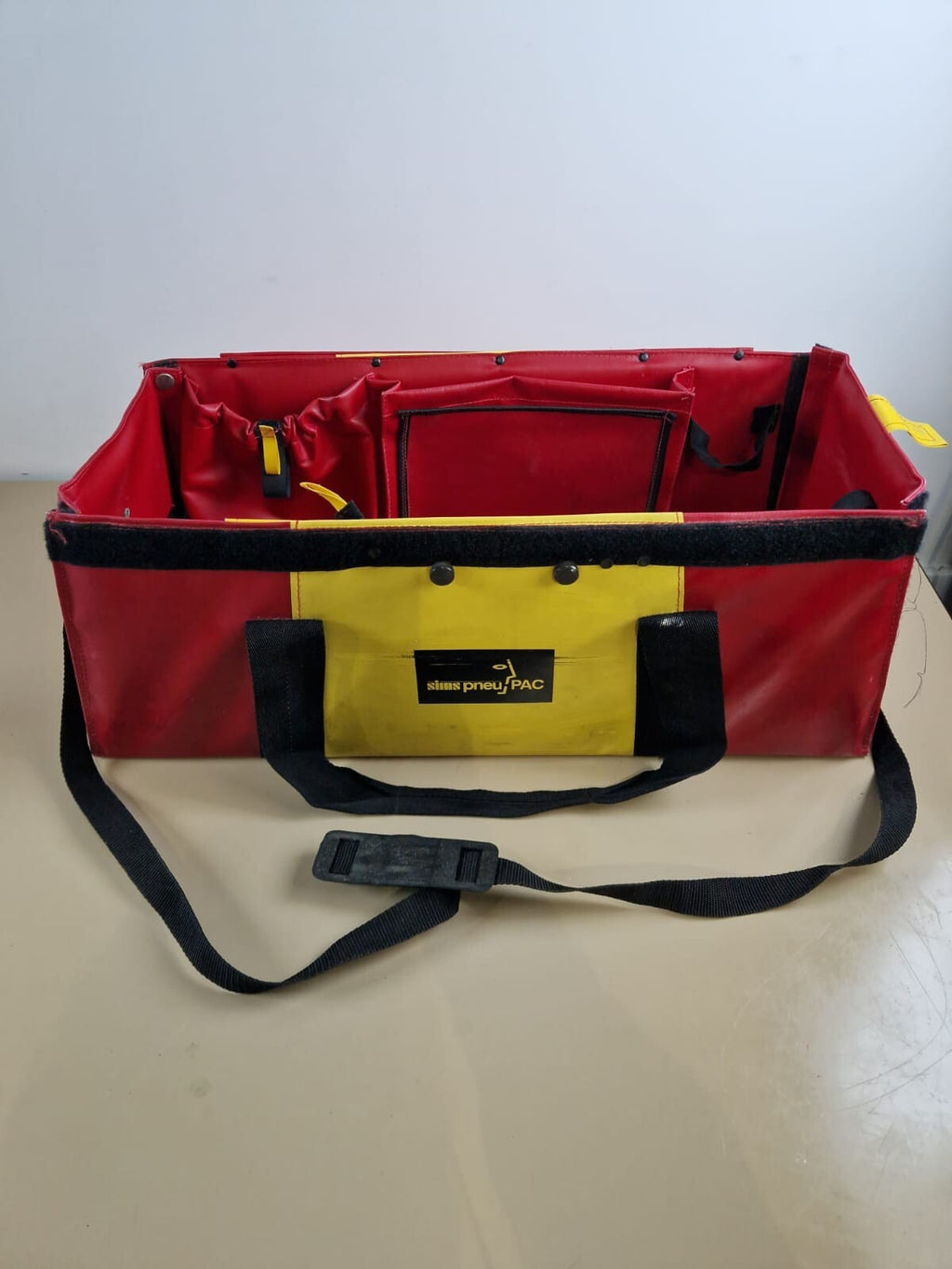 sims pneupac bag ambulance ventilator carry case7