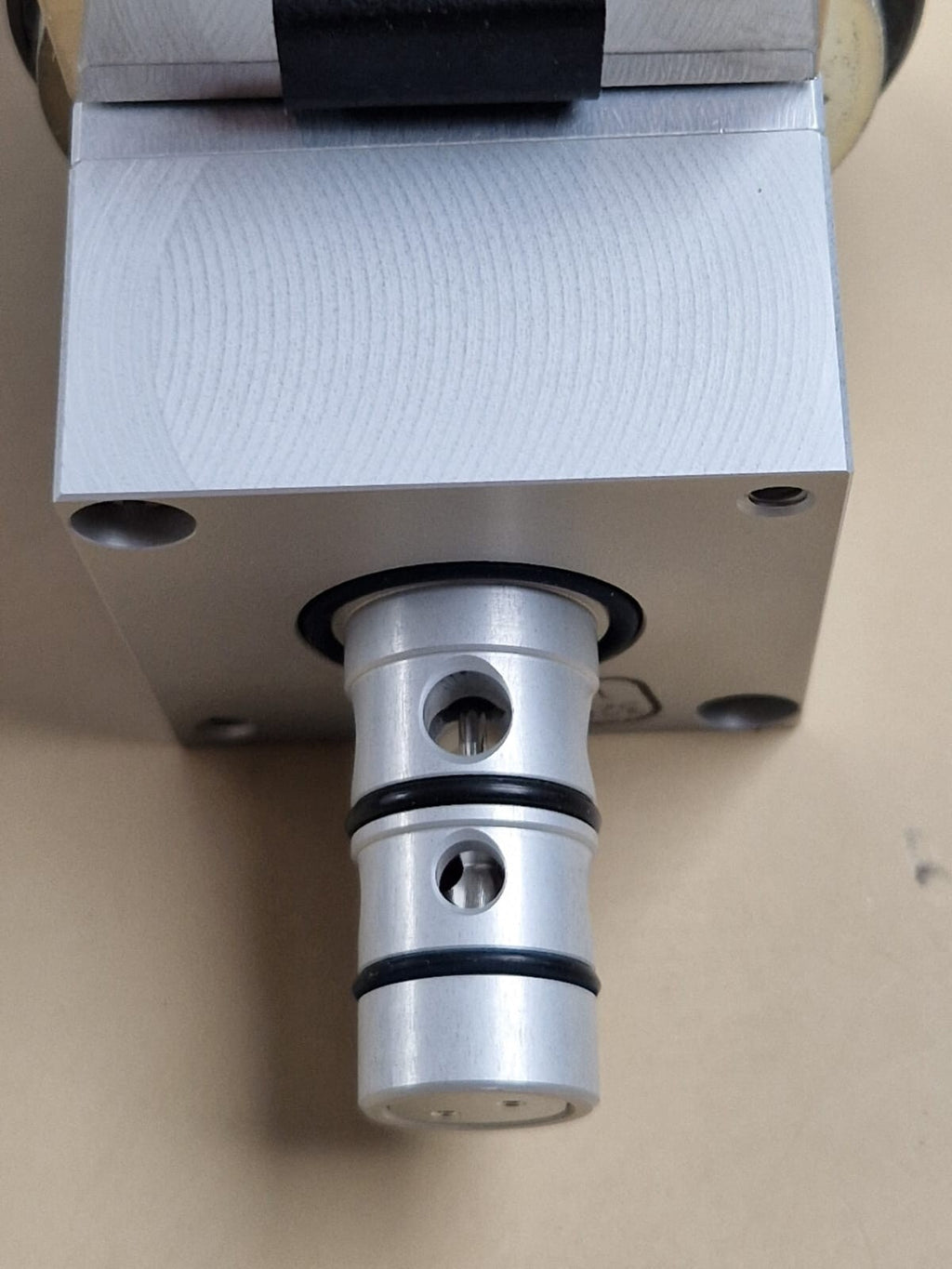 drager air  ref 8412128 - 15ASHB - 1033 ventilator valve2