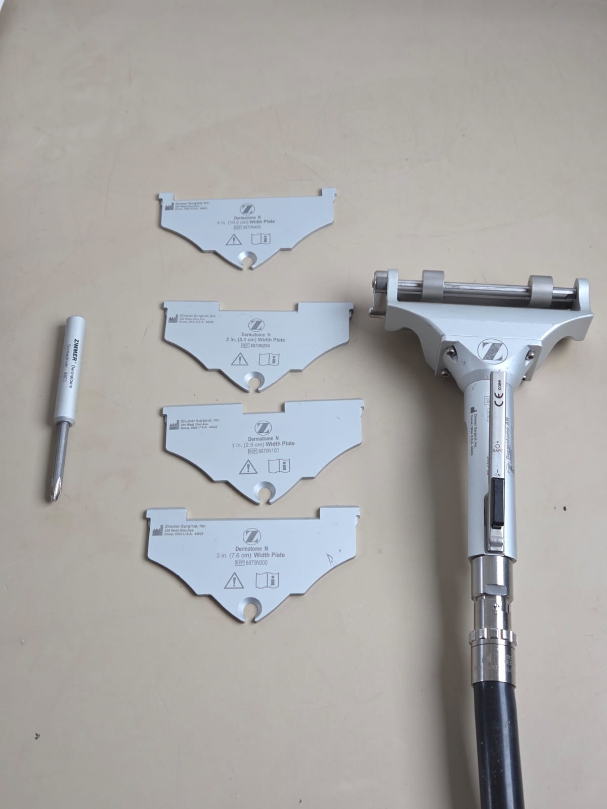 zimmer air dermatome AN 88710100 with 4x plate and hose1