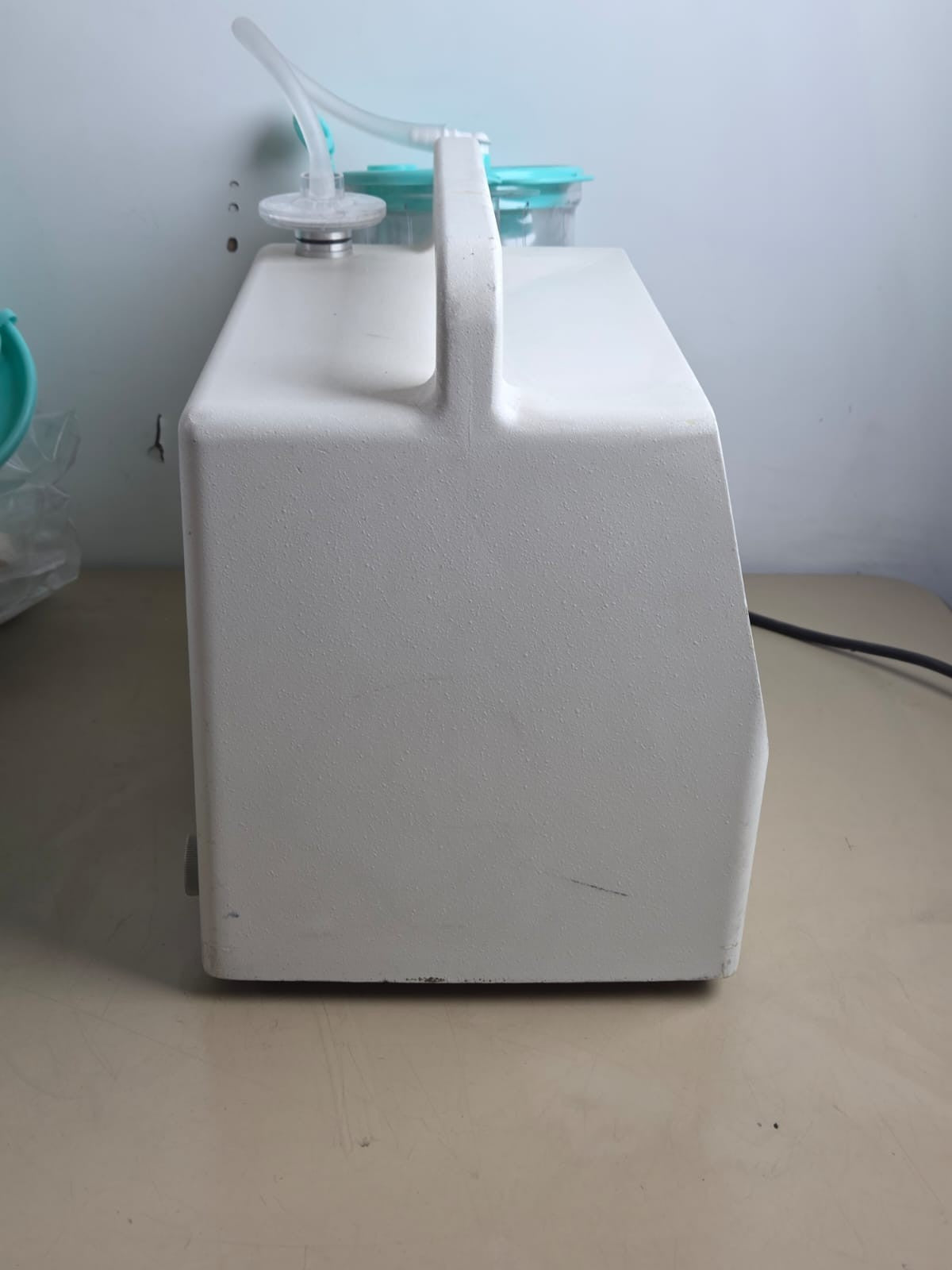 suction vacuum pump PSE 500  + 2L canister + 2L disposable fluid bag + 5 tube7
