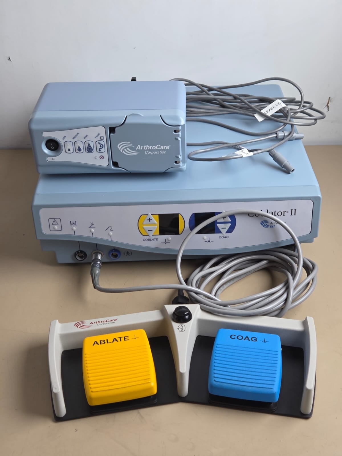 arthrocare ENT coblator II  8000E controller with footswitch and irrigation pump9