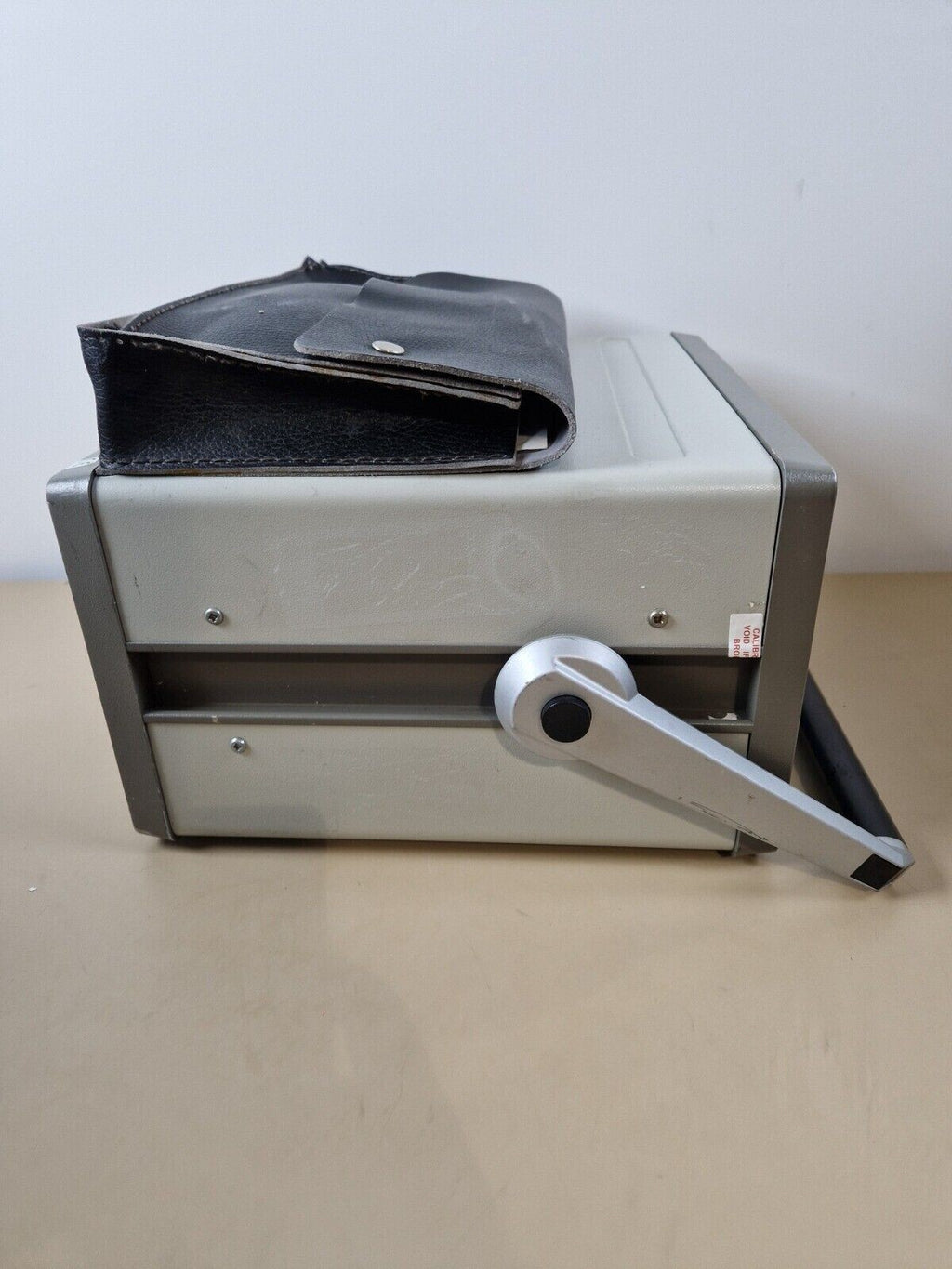 Metron QA80 safety analyser tester2