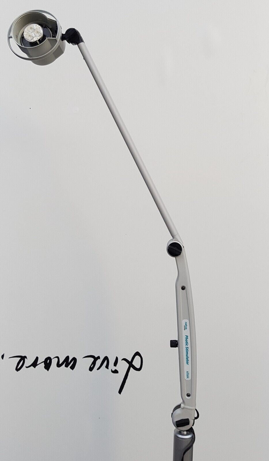 natus XLTEK photic stimulator ref:10440 with arm and power adapter0