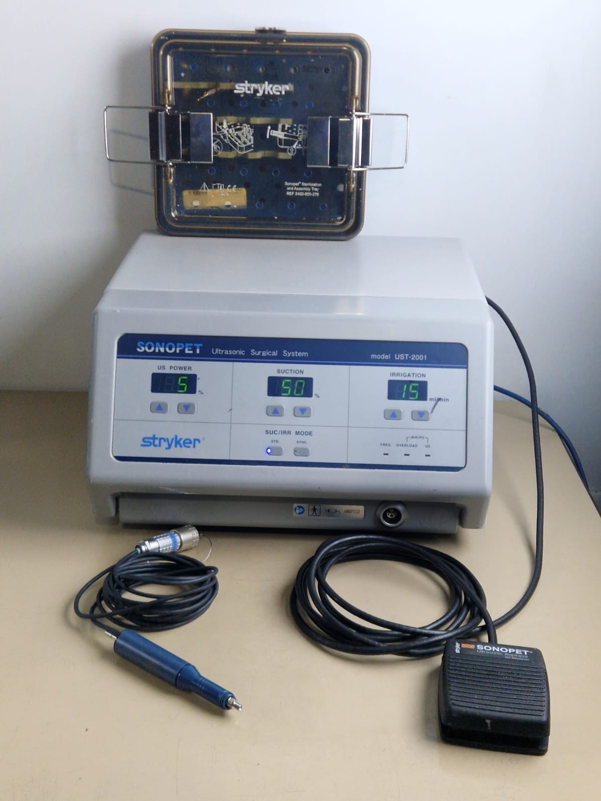 stryker sonopet ultrasonic system with handpiece and footswitch0