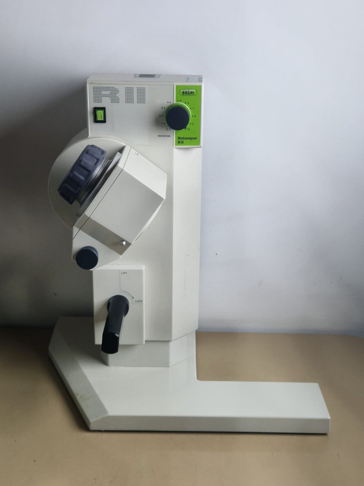 buchi rotavapor R II evaporator Rotary Evaporator0