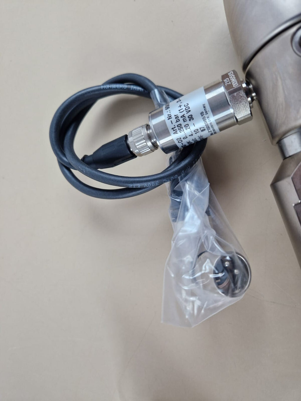 drager supply cylinders pressure reducer O2 pin ref:8603466 0212