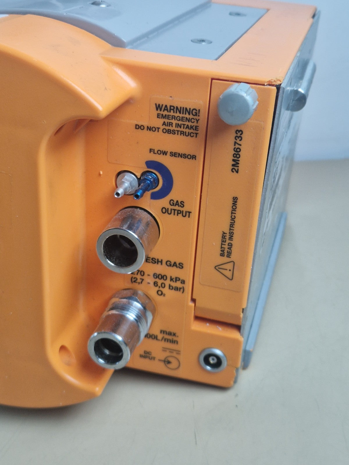 draeger drager oxylog 2000 plus ventilator drager with hose and power adapter10