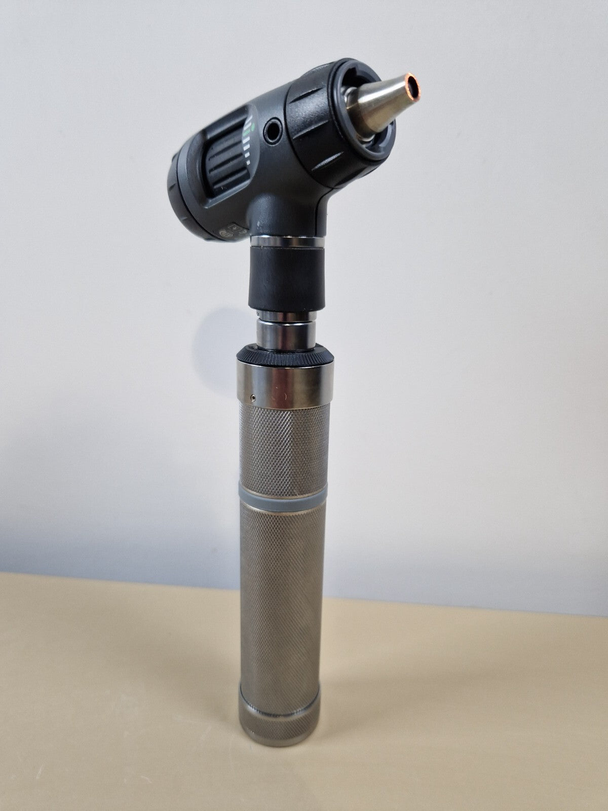 welch allyn ophthalmoscope 11720 + 23820 macroView otoscope + handle works D1