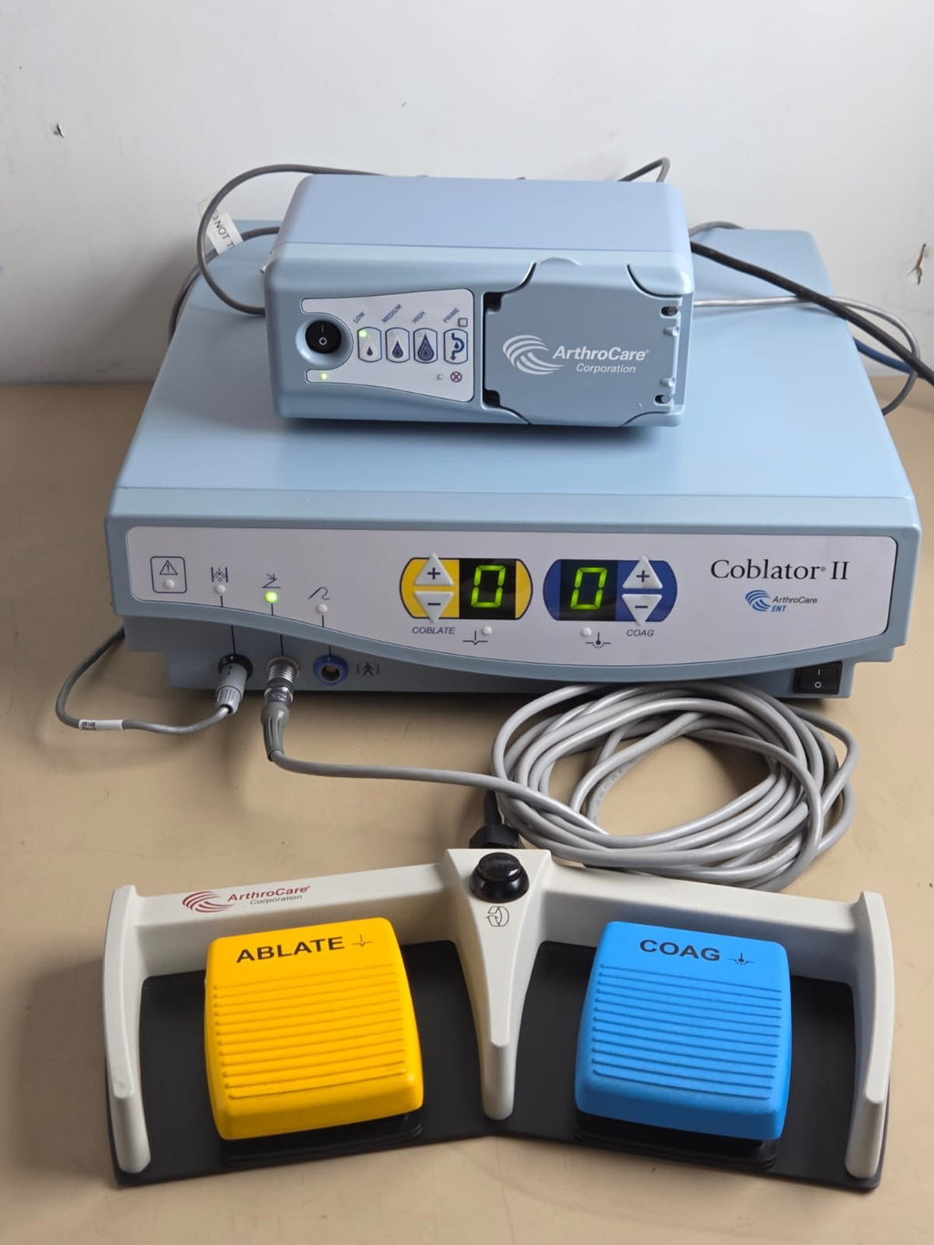 arthrocare ENT coblator II  8000E controller with footswitch and irrigation pump3