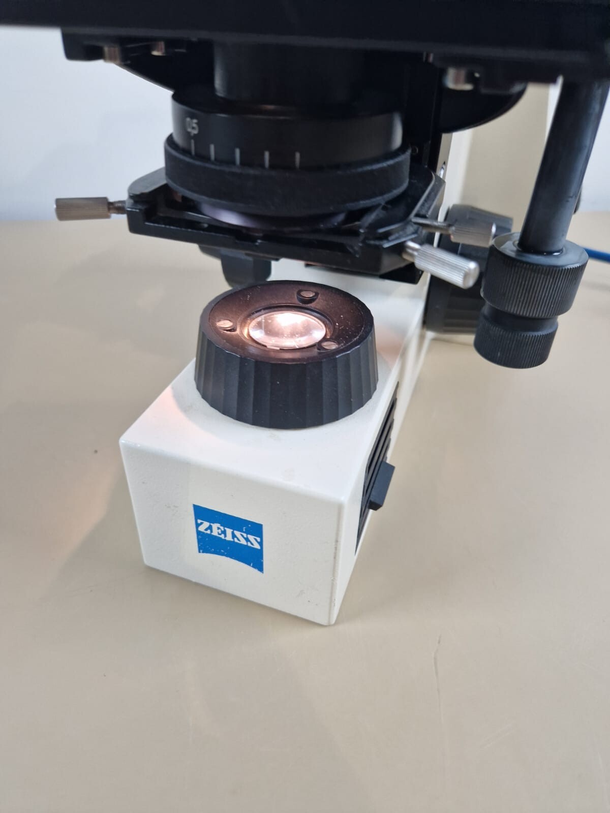 microscope zeiss axiolab E re with 4 objective achroplan7