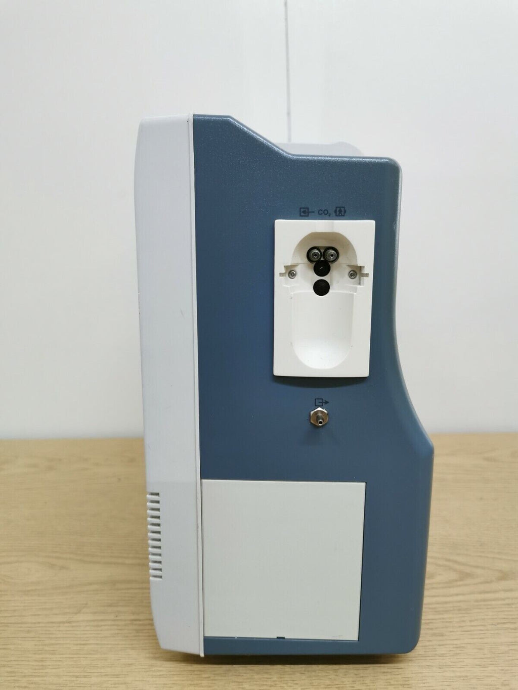 charter kontron CK3100 patient monitor with vital parameters + CO24