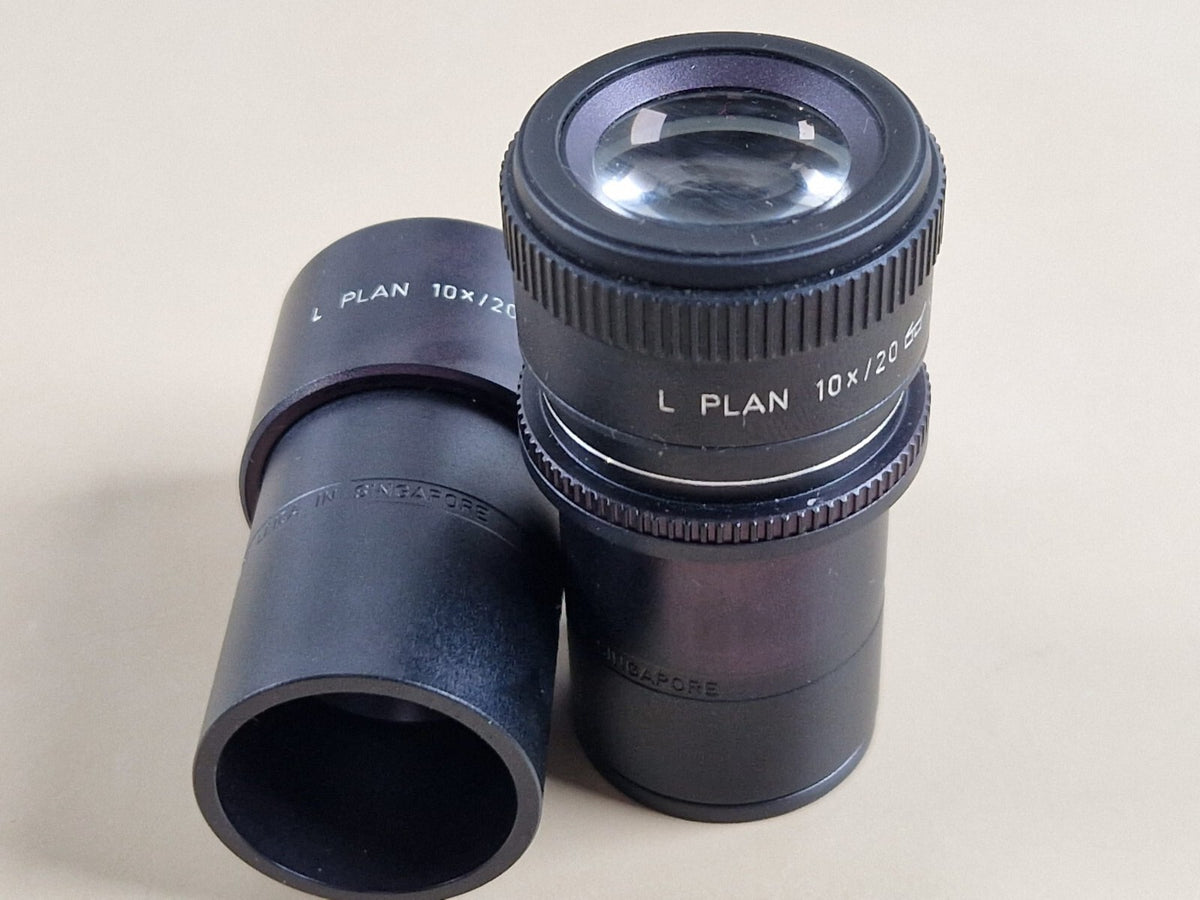 leica DMLS microscope with 3 plan apochromat + 1x fluotar objective16