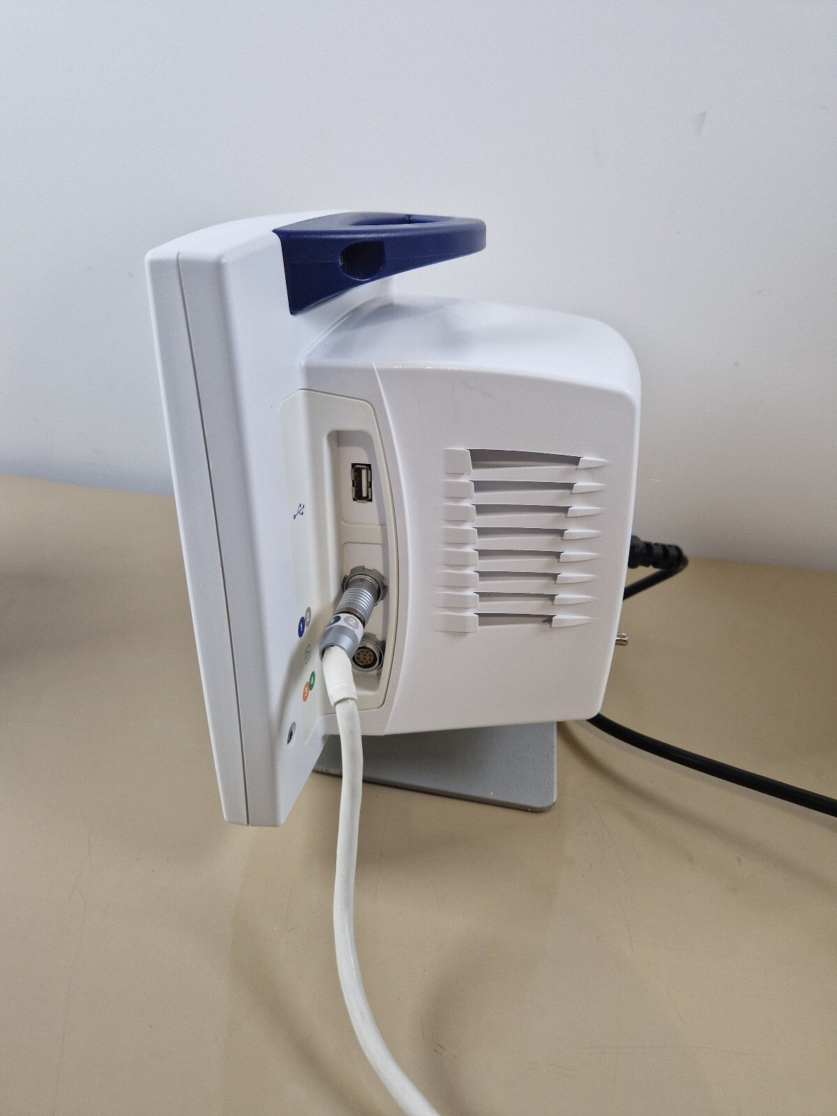 somanetics invos oximeter 5100C monitor with covidien 5100C-PA Preamplifier10