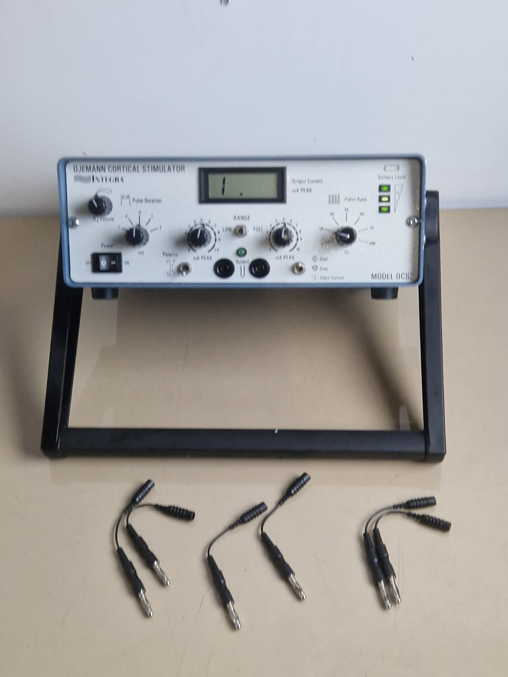 integra ojemann model OCS2 Stimulator module with adapter cable 4mm2