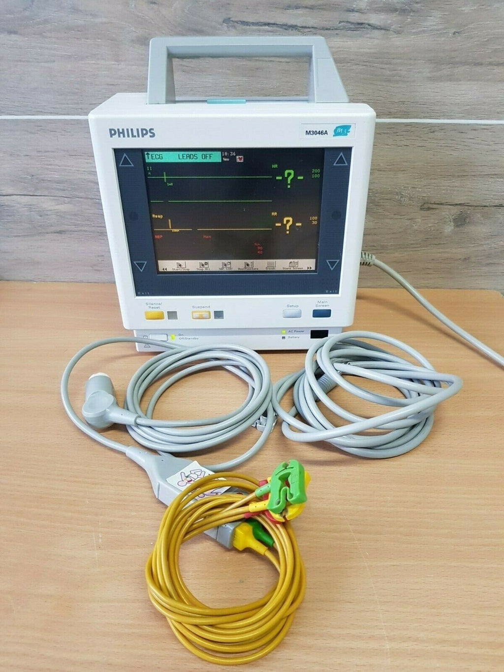 PHILIPS M3046A M3 PATIENT MONITOR +MULTI PARAMETER MODULE AND ECG CABLE NIBP5