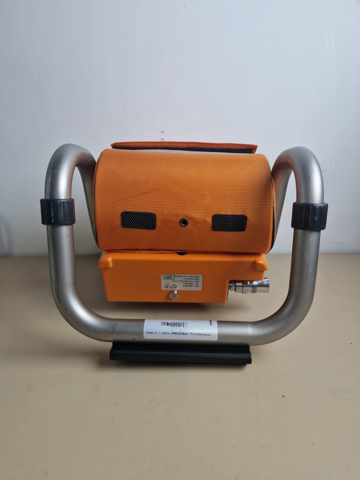 draeger oxylog 1000 ventilator drager with hose and ambulance cradle9