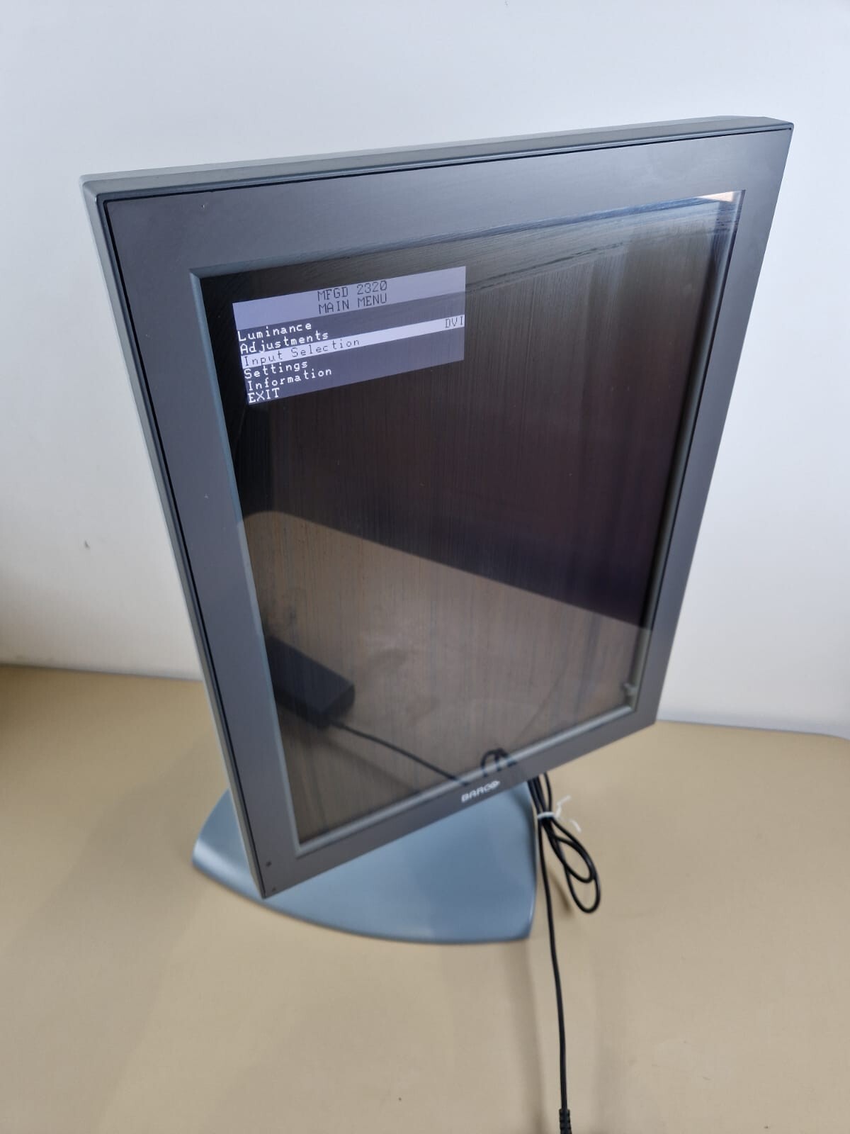 barco MFGD 2320 2MP  21" grayscale radiology display monitor K9300270A1