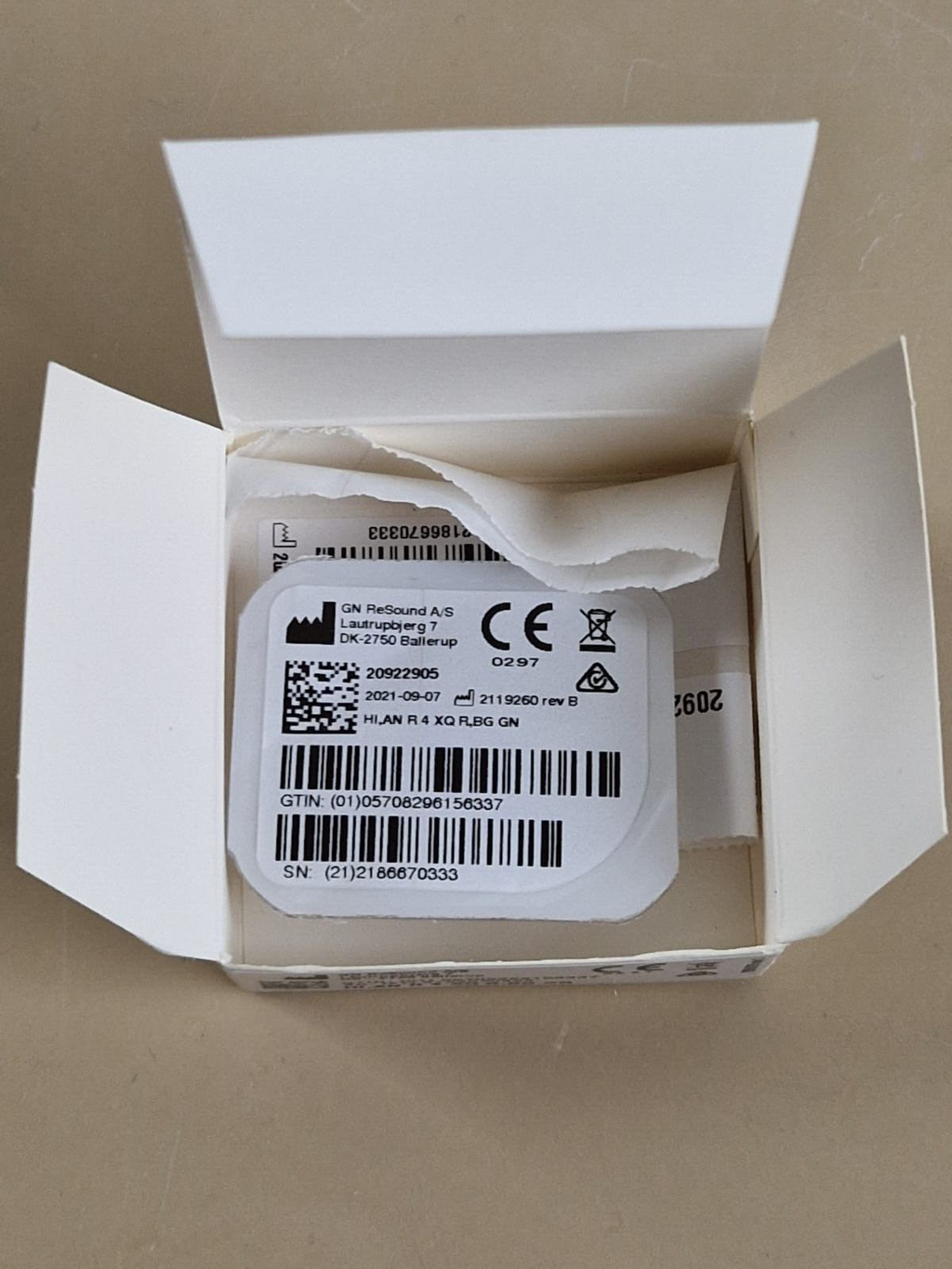 amplifon hearing aid ampli energy model: R4 XQ R SN: 2119260 rev B12