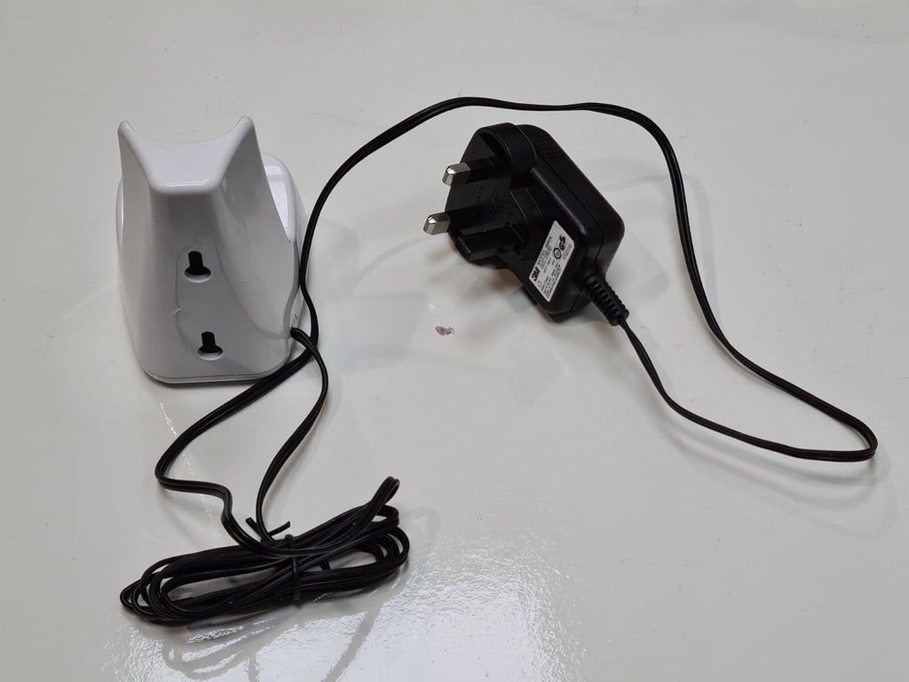 3M surgical clipper with docking station charger 9667L E1