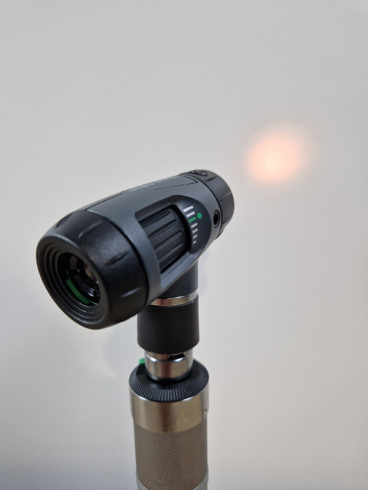 welch allyn ophthalmoscope 11720 + 23820 macroView otoscope + handle works D2