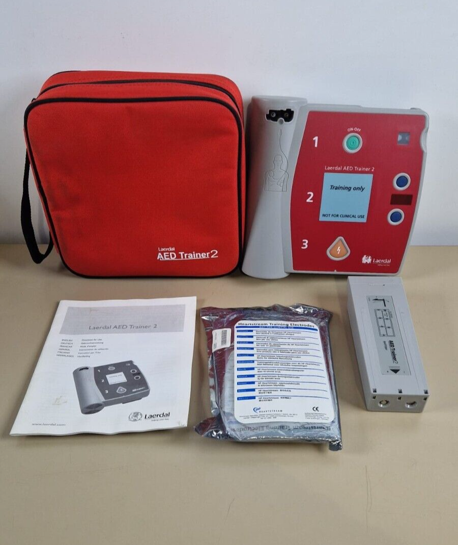 laerdal AED 2 trainer with 1 set of teaching pads0
