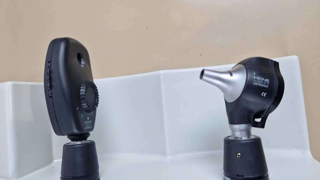 HEINE EN100 diagnostic unit with K180 otoscope with K180 ophthalmoscope heine8