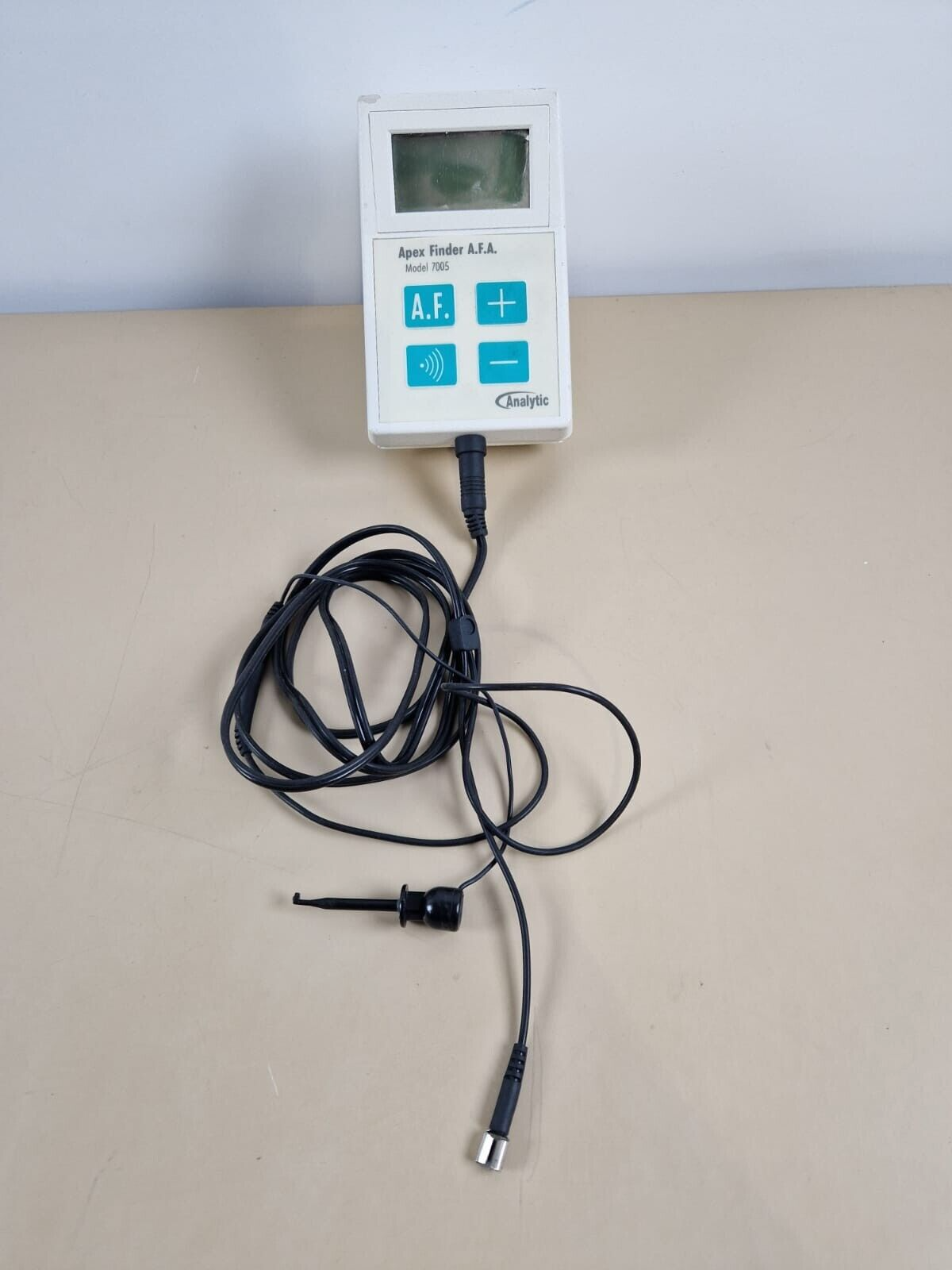 dental apex finder  a.f.a model 7005 with probe and cable0