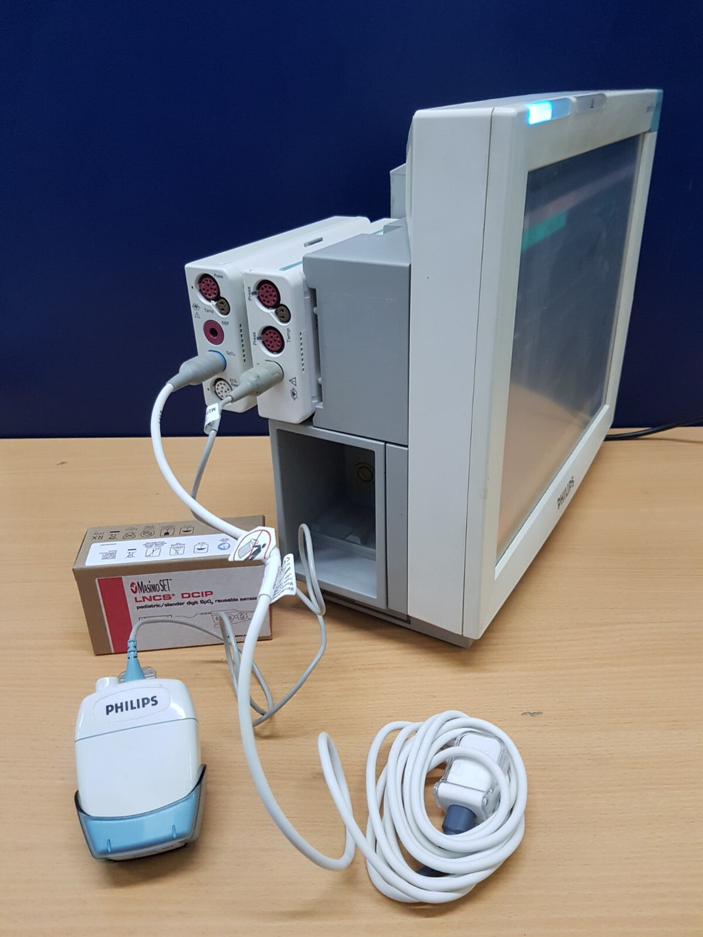 Philips MP70 Patient Monitor M3001A and CO2 GAS module ECG SpO2 NIBP IBP5