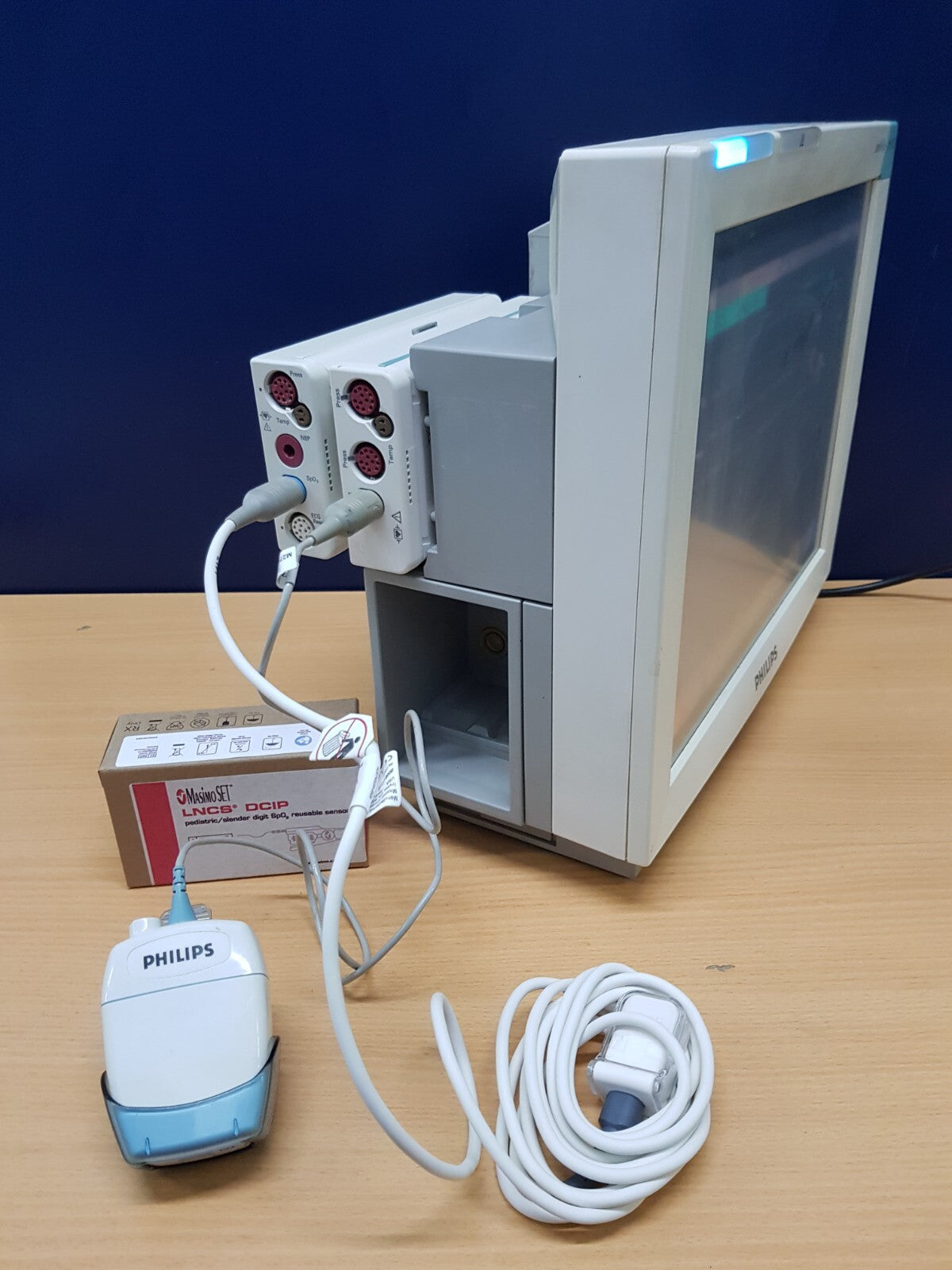 Philips MP70 Patient Monitor M3001A and CO2 GAS module ECG SpO2 NIBP IBP5