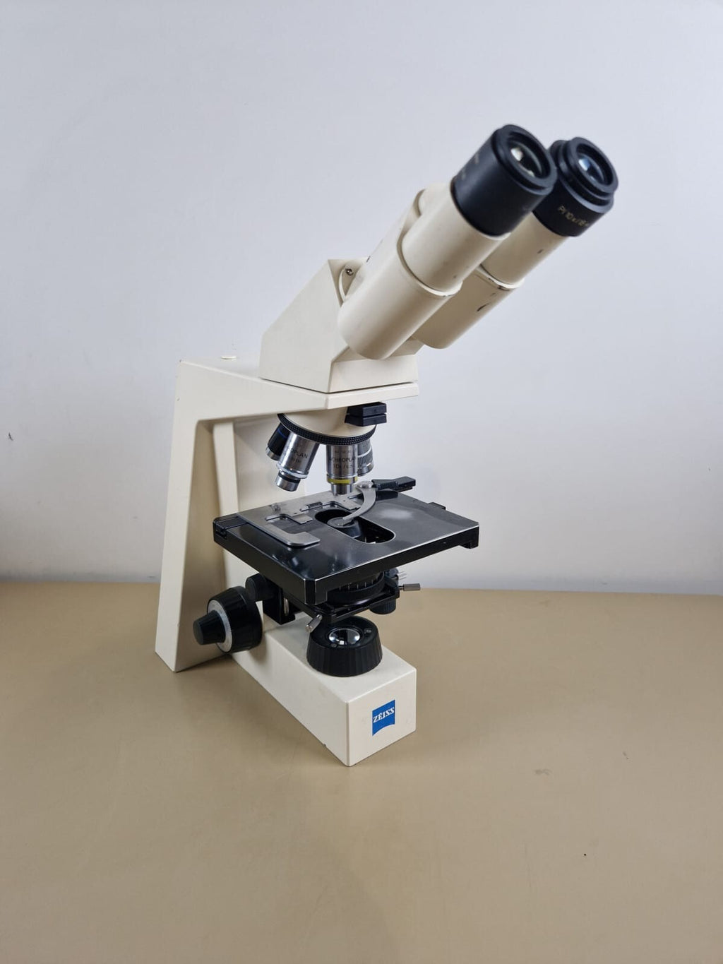 microscope zeiss axiolab E re with 4 objective achroplan1