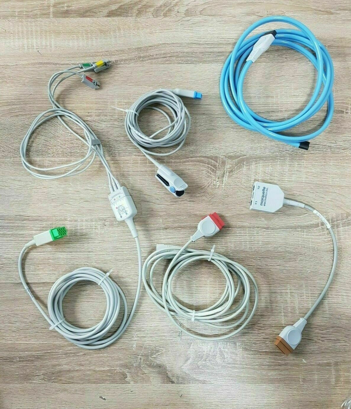GE dash 3000 patient monitor with capnoflex LF CO2 module  NIBP ECG Sp O2 cables1