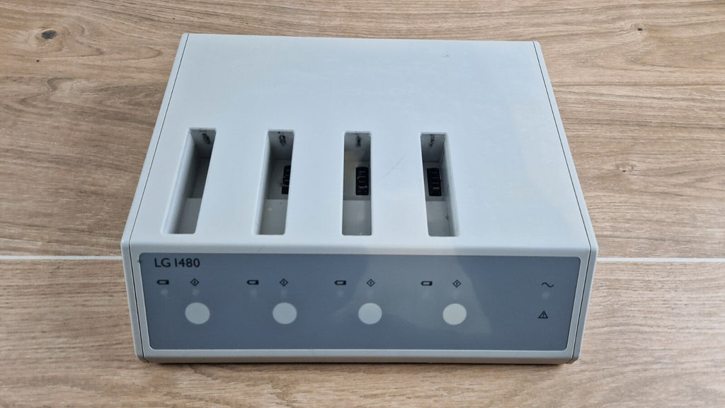 philips M8043A LG1480 4 slot battery charger1