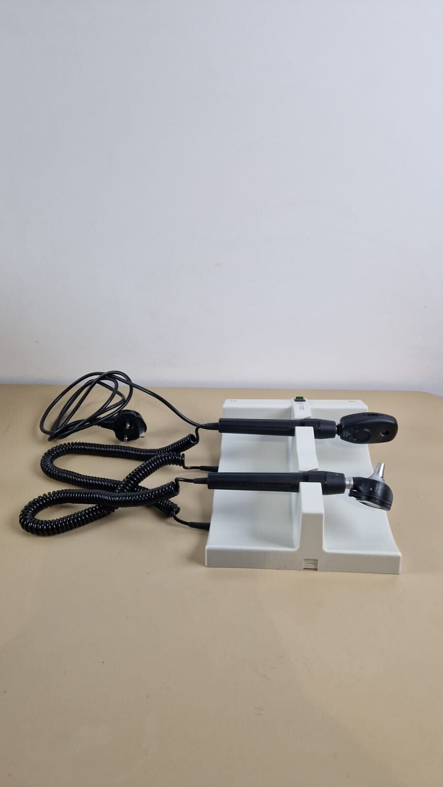 HEINE EN100 diagnostic unit with K180 otoscope with K180 ophthalmoscope heine7
