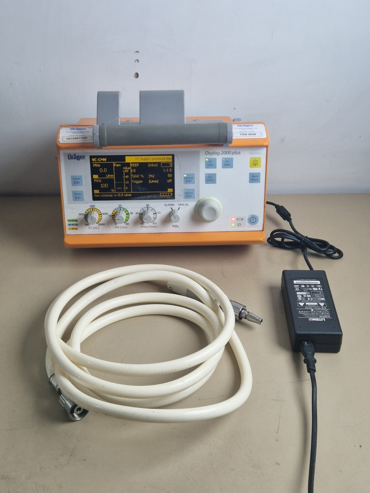 draeger drager oxylog 2000 plus ventilator drager with hose and power adapter1