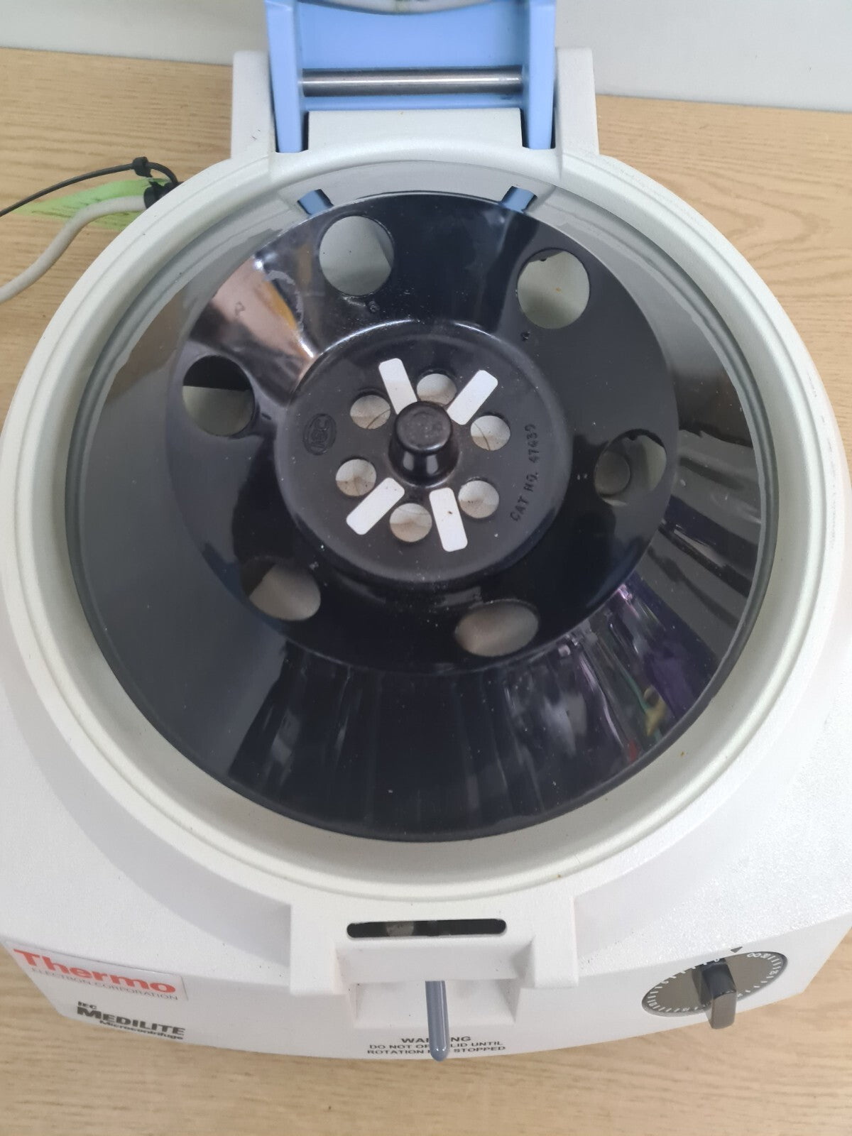thermo scientific 004490F medilite centrifuge With 6 place rotor3
