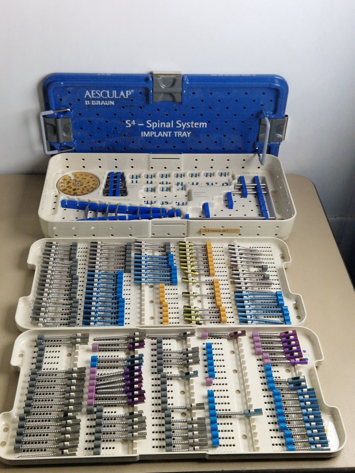 aesculap S4 incomplete set for dorsal monosegmental multisegmental stabilization0