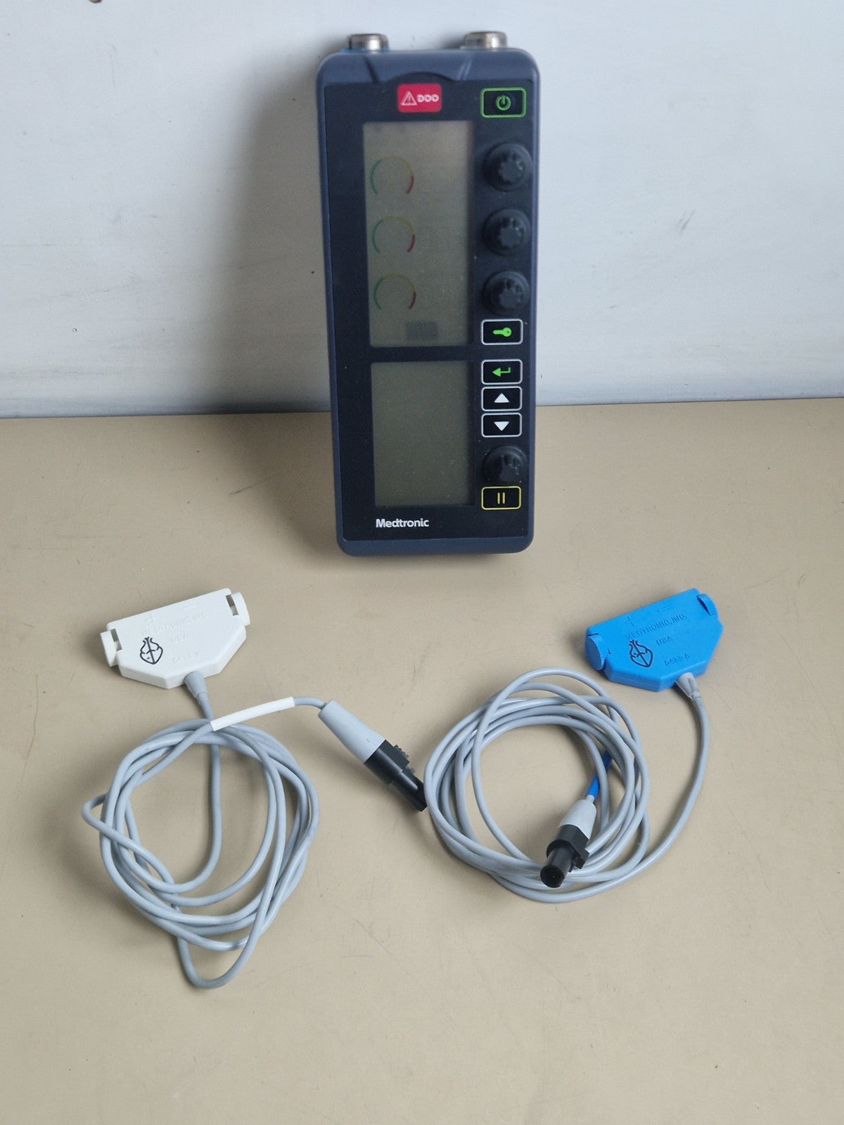 medtronic 5392 EPG dual chamber battery operated module with cables14