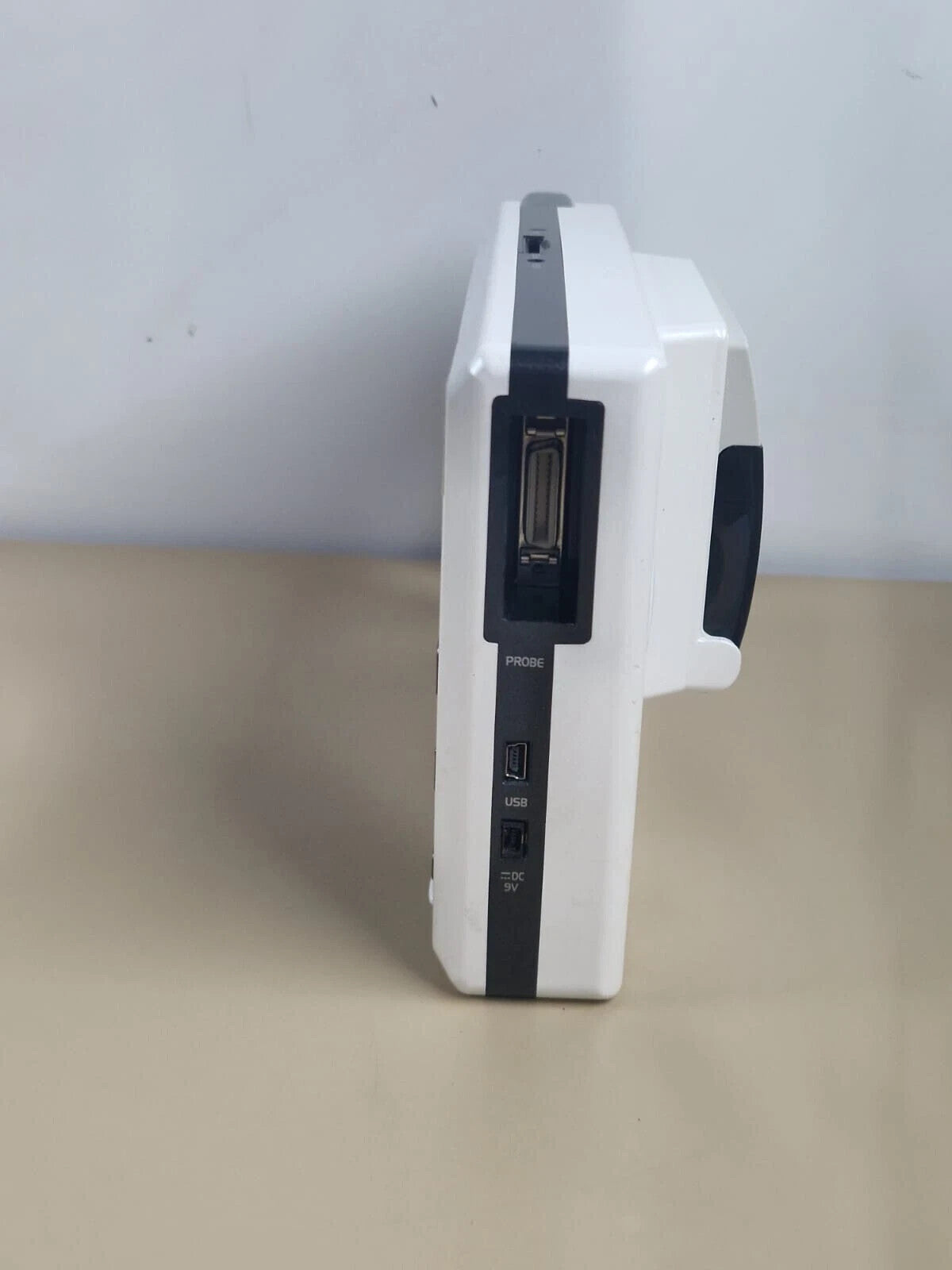 CUBESCAN bioscan 700 ultrasound bladder scanner   touch screen   in calibration5
