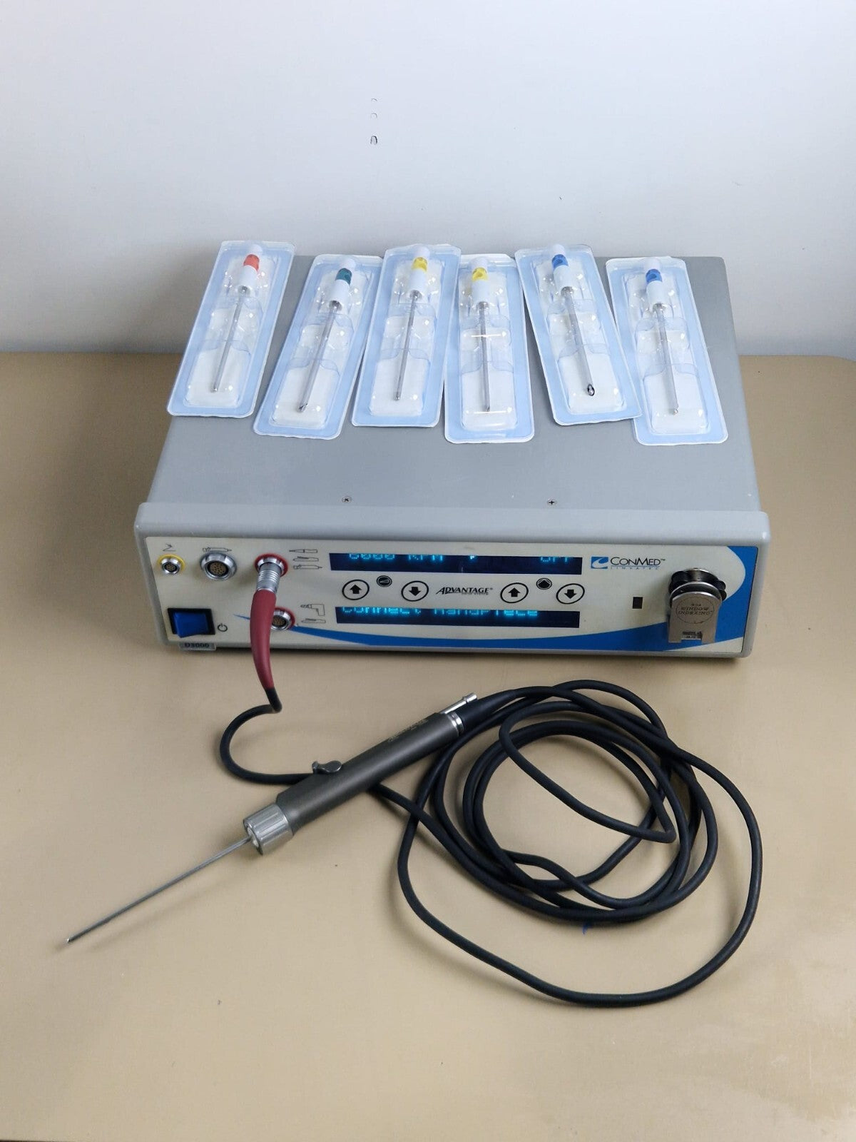 conmed linvatec D3000 advantage system with shaver handpiece D9824 + controller19